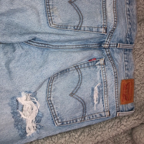 Levi Jeans - Picture 3 of 3